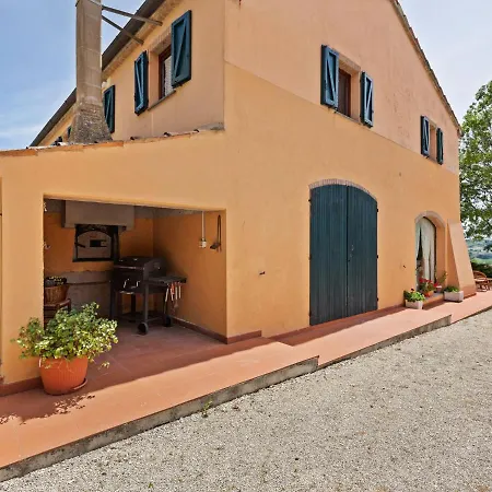 Delightful In Varano With Fireplace