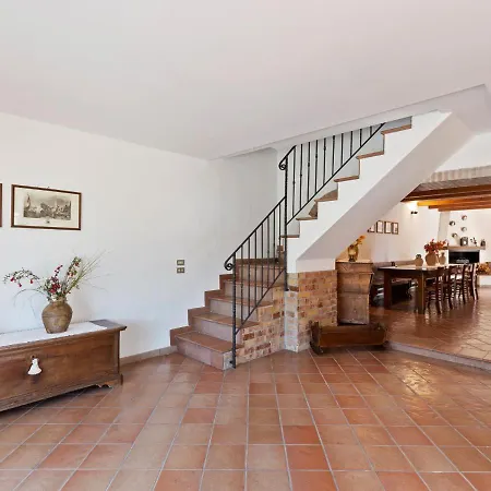 Delightful In Varano With Fireplace *