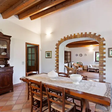 Delightful In Varano With Fireplace Villa *