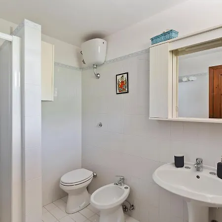 Delightful In Varano With Fireplace * Poggio (Marche)