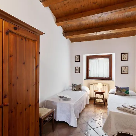 Villa Delightful In Varano With Fireplace Poggio (Marche)